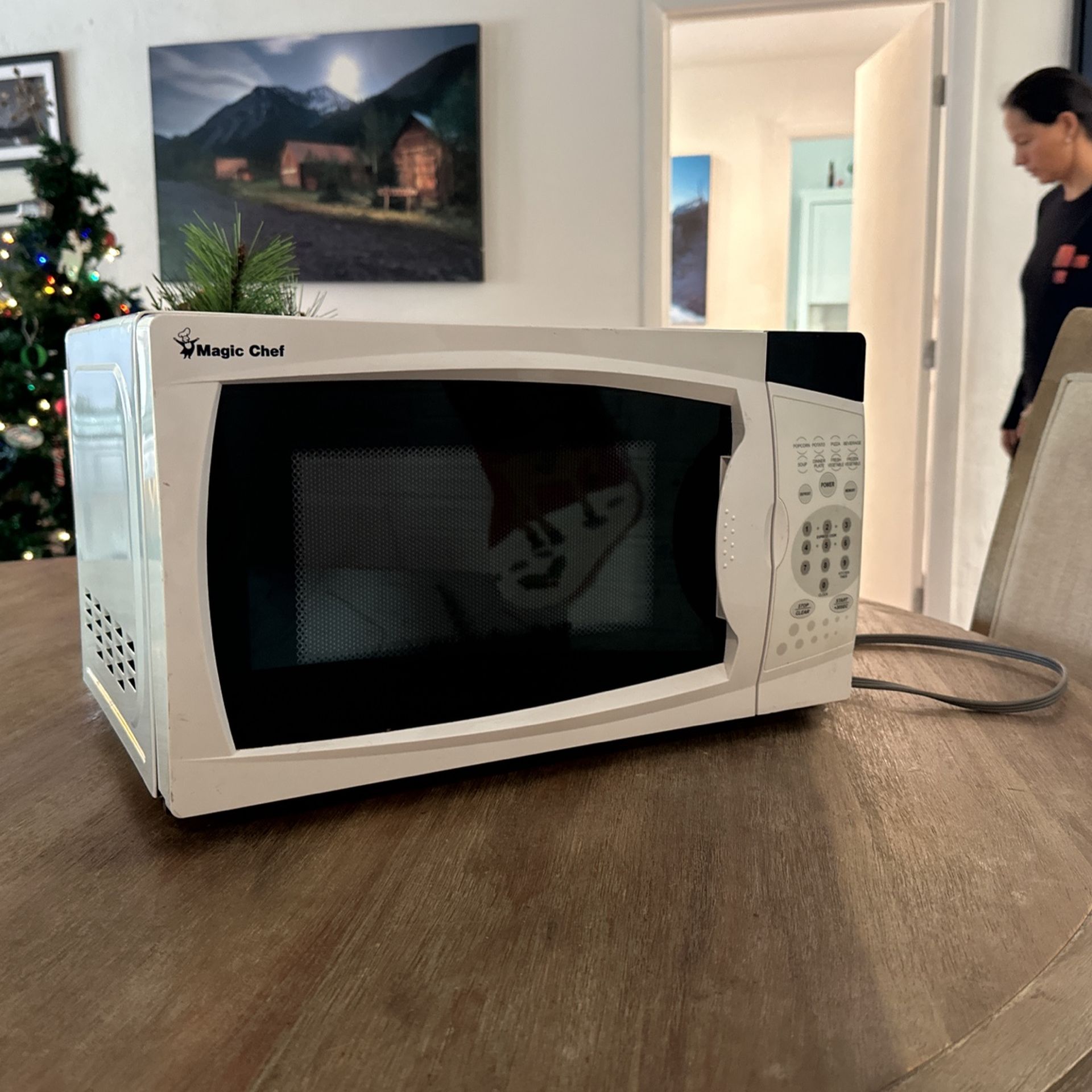Magic chef Mini Microwave
