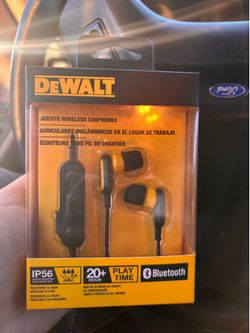 earphones