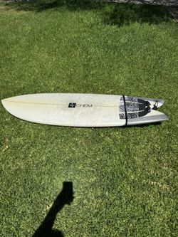 Chemistry Zoo Surfboard 5’11”– Futures Quad – Includes Fins & Leash