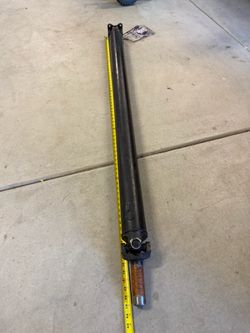 DRIVESHAFT BRAND NEW NEVER USED ENDED UP DOING A MOTORSWAP