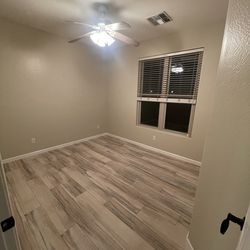 Laminate flooring New in Box-unopened