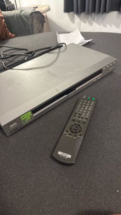 Sony DVP-NS725P Progressive Scan DVD Player Region 3 Silver Plays CD/DVD