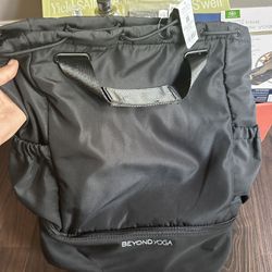 New Beyond Yoga Gym Bag Backpack Convertible Black 