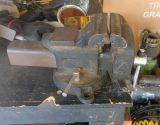 4in Swivel Vise
