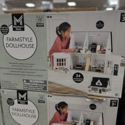 Member's Mark Farmstyle Dollhouse with Accessories