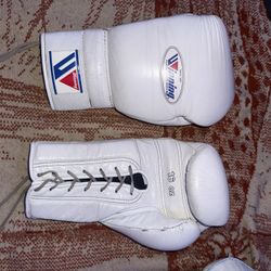 Authentic Winning Boxing Gloves 16oz