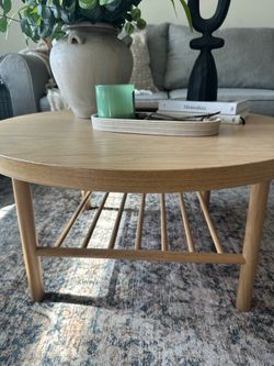 Round coffee table