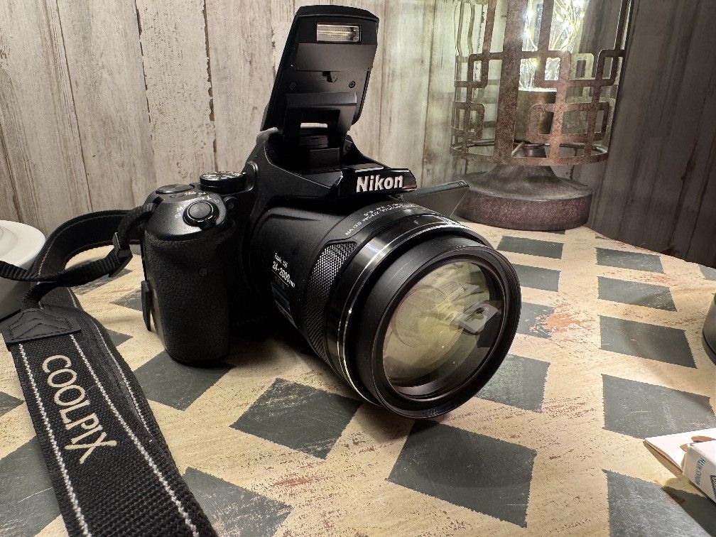 Nikon COOLPIX P900 Bridge Camera 83x Optical Zoom 16MP Wi-Fi Articulating Screen