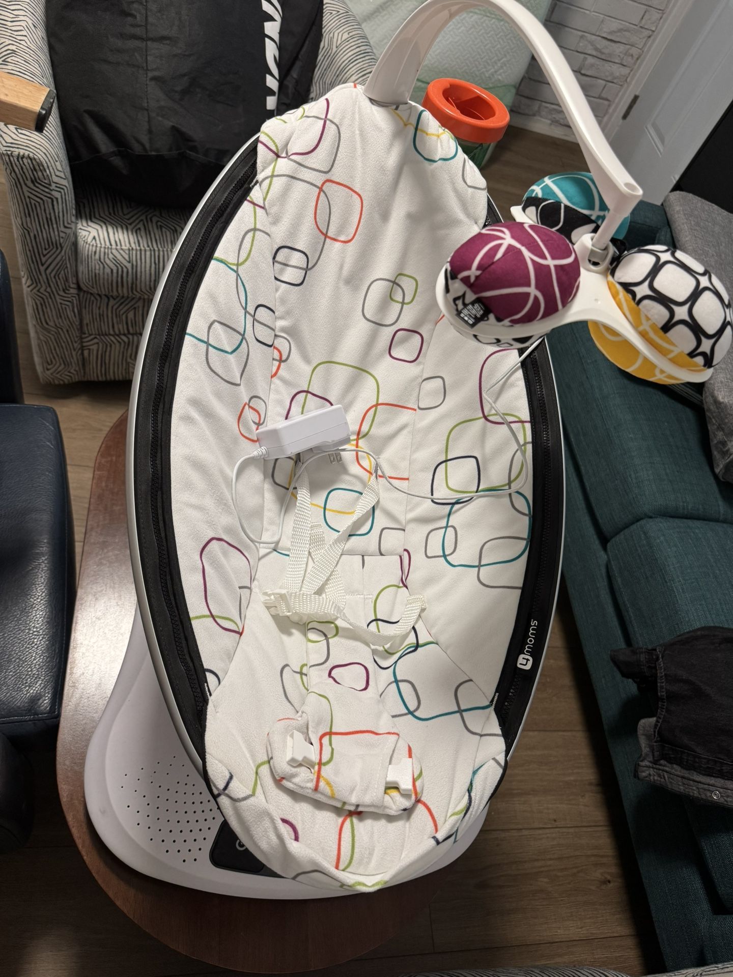 4moms MamaRoo Multi-Motion Baby Swing, Bluetooth Enabled