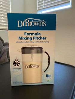 Formula mixing pitcher