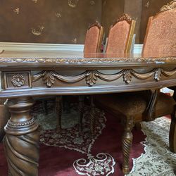 Wooden Dining Table With Chairs 