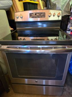 GE Electric Stove