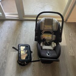 Baby Car Seat + Car Quick Attachment Base + Mirror