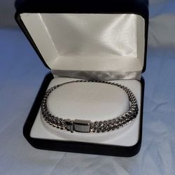 New! MENS STAINLESS STEEL BRACELET -silver links, with box; Fine Jewelry