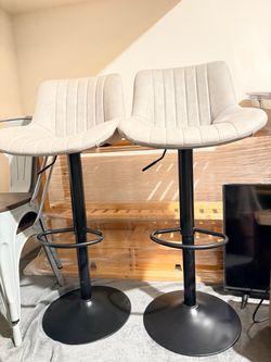 Set of 2 Adjustable Light Grey Bar/Counter Stools