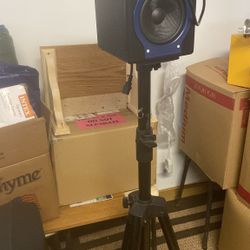 M Audio Bx5 Studio Speaker Whit Stand 