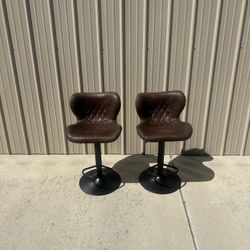 2 Barstools Like New 