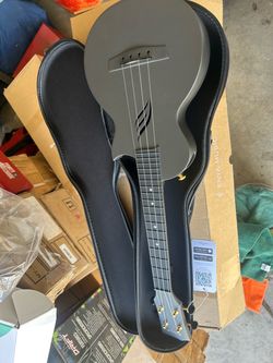 Enya nova guitar
