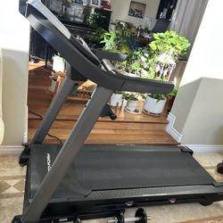 Treadmill - Works Good! ( Pick Up)