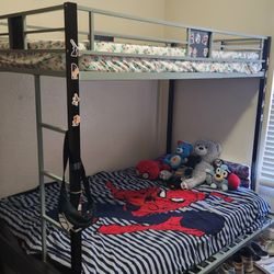 Bunk bed 