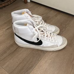 Nike Blazer Mid ‘77