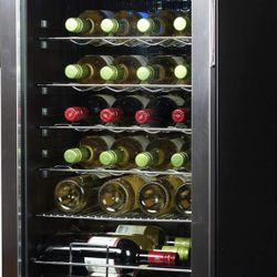 BLACK+DECKER 26 Bottle Wine Fridge