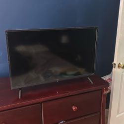 Roku 32inch TV With Remote 