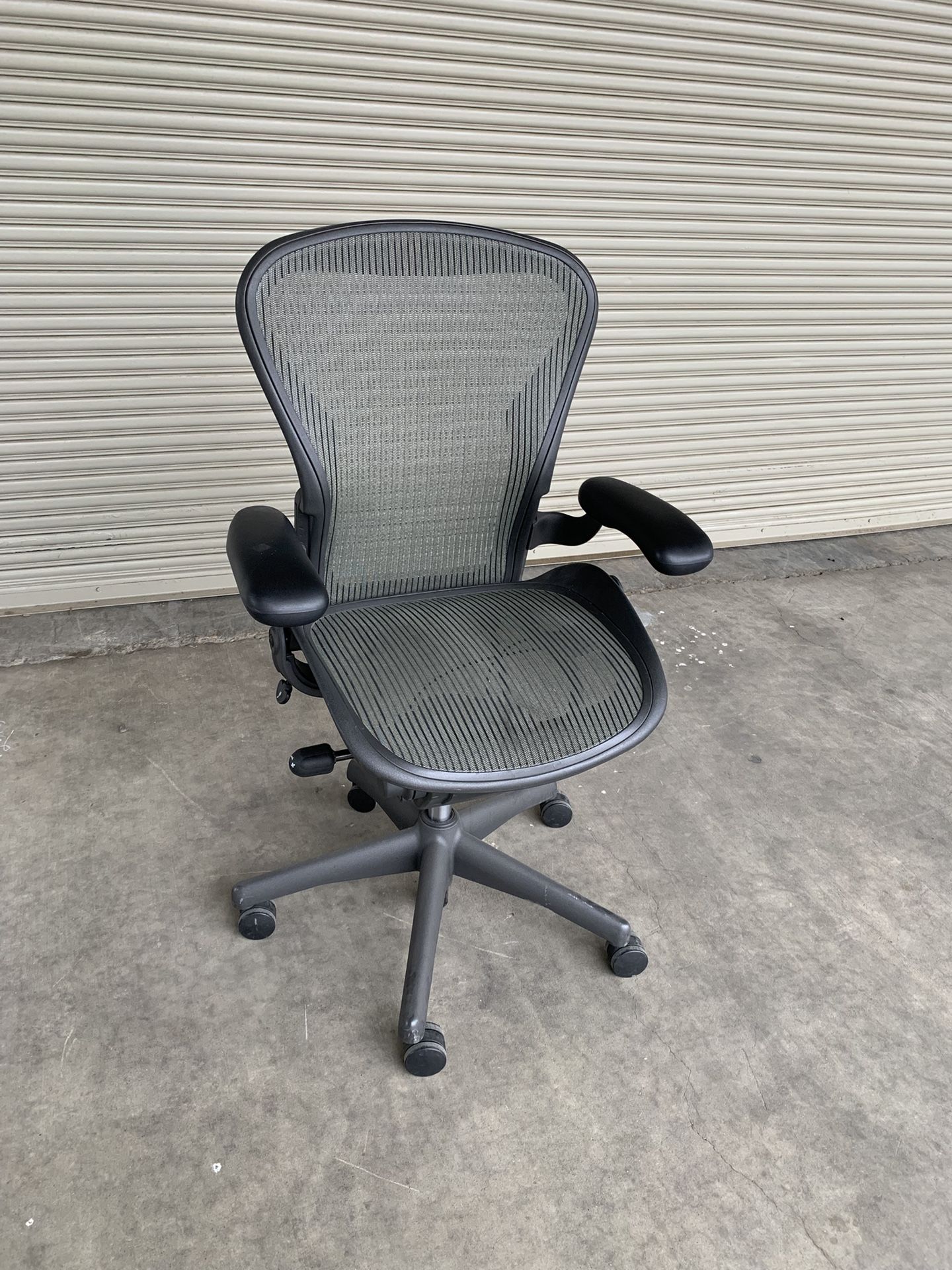 Herman Miller Aeron office / task / Gaming Chair