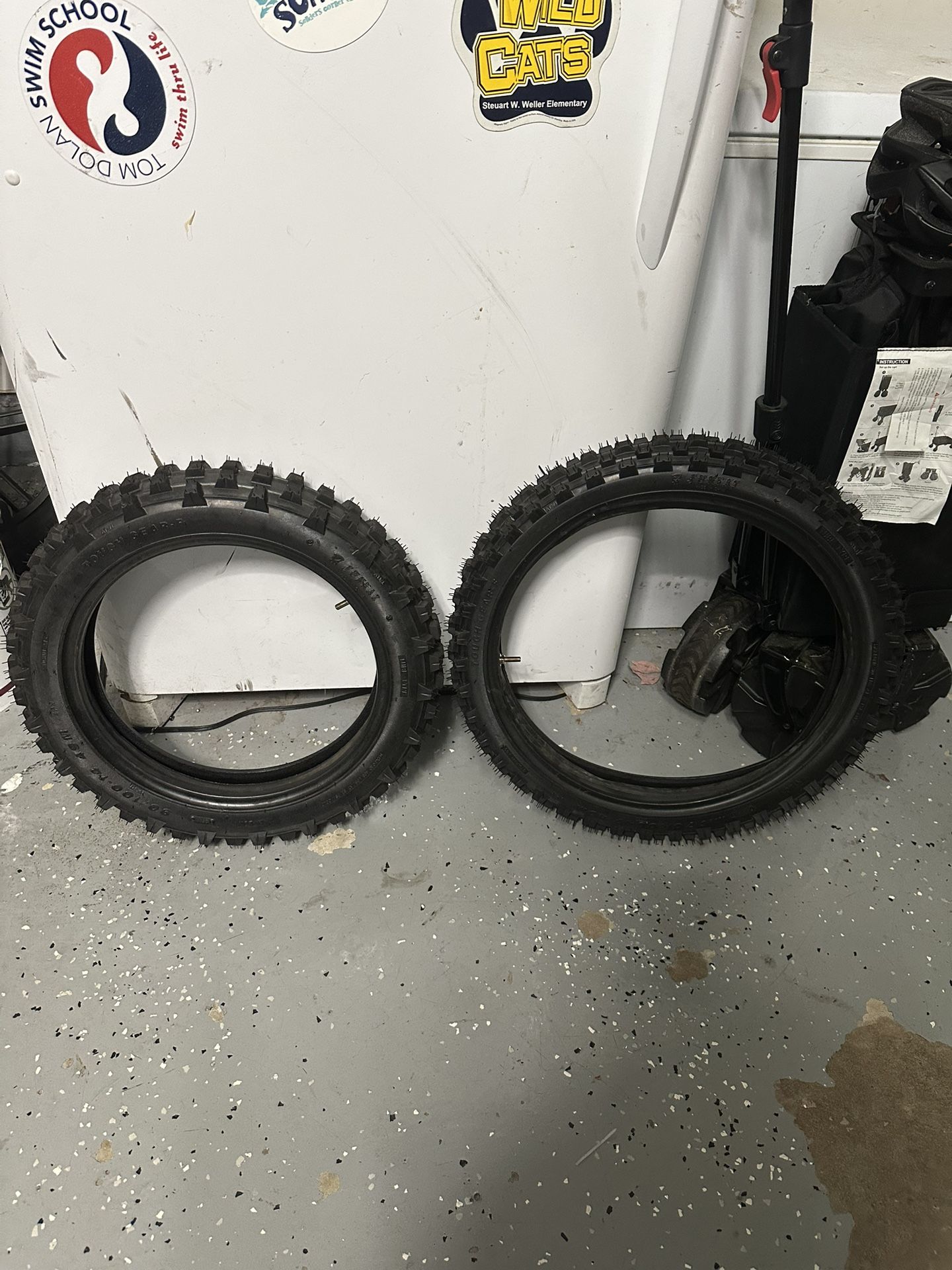 Dirt tires