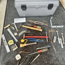 Toolbox & All Tools / Items Pictured - $10