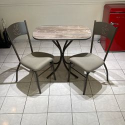 Coffee Table And 2 Chairs Wood Grain 