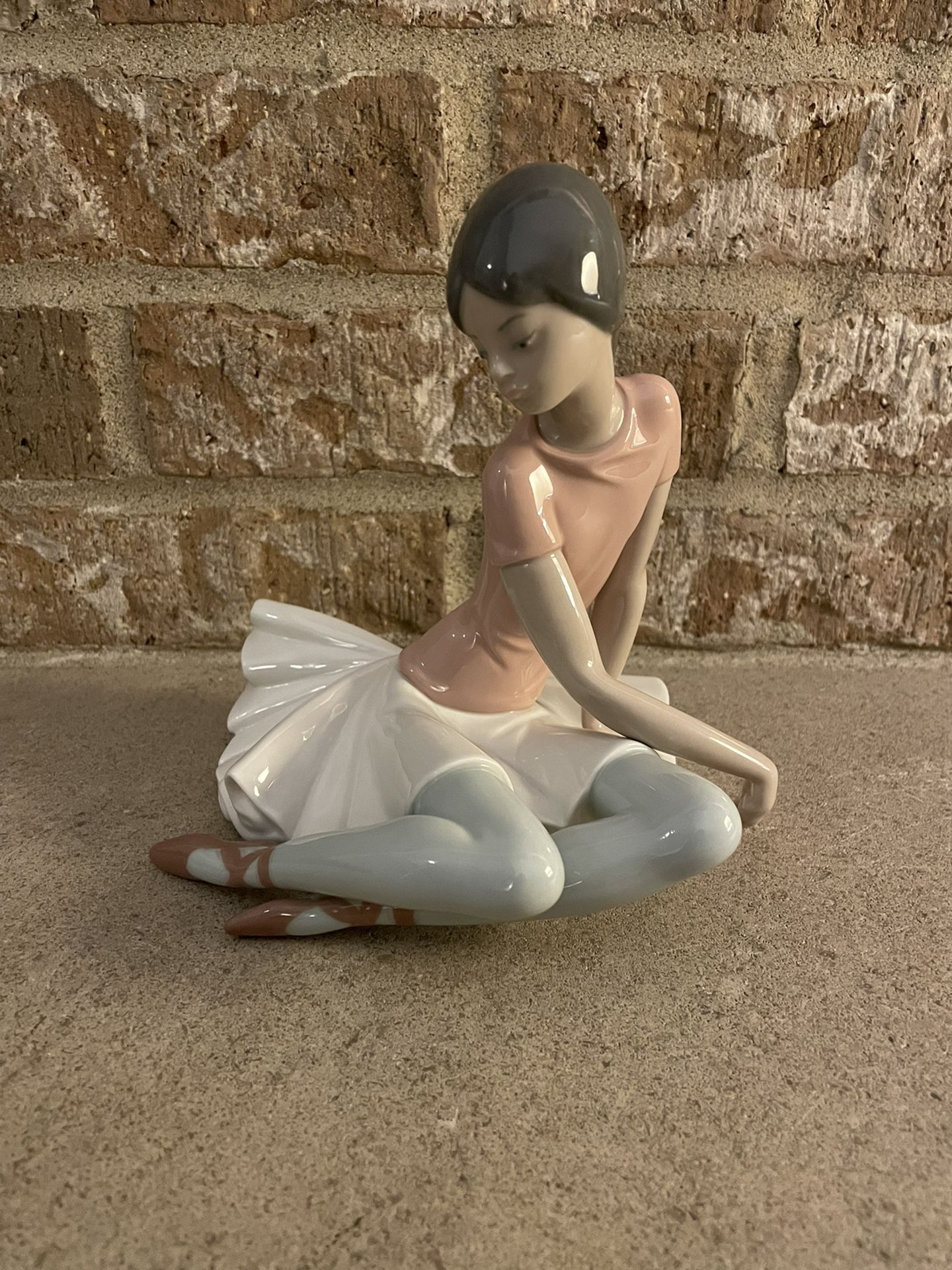 Lladro “Ballet Pink” Figurine 1357