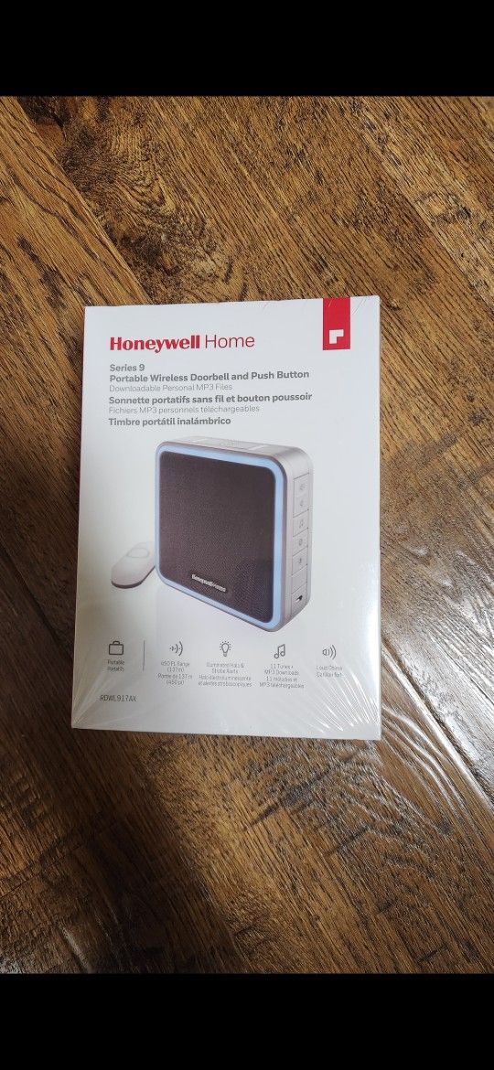 Brand New Honeywell Home
Series 9 Portable Charcoal Wireless Doorbell Doorbell kit.