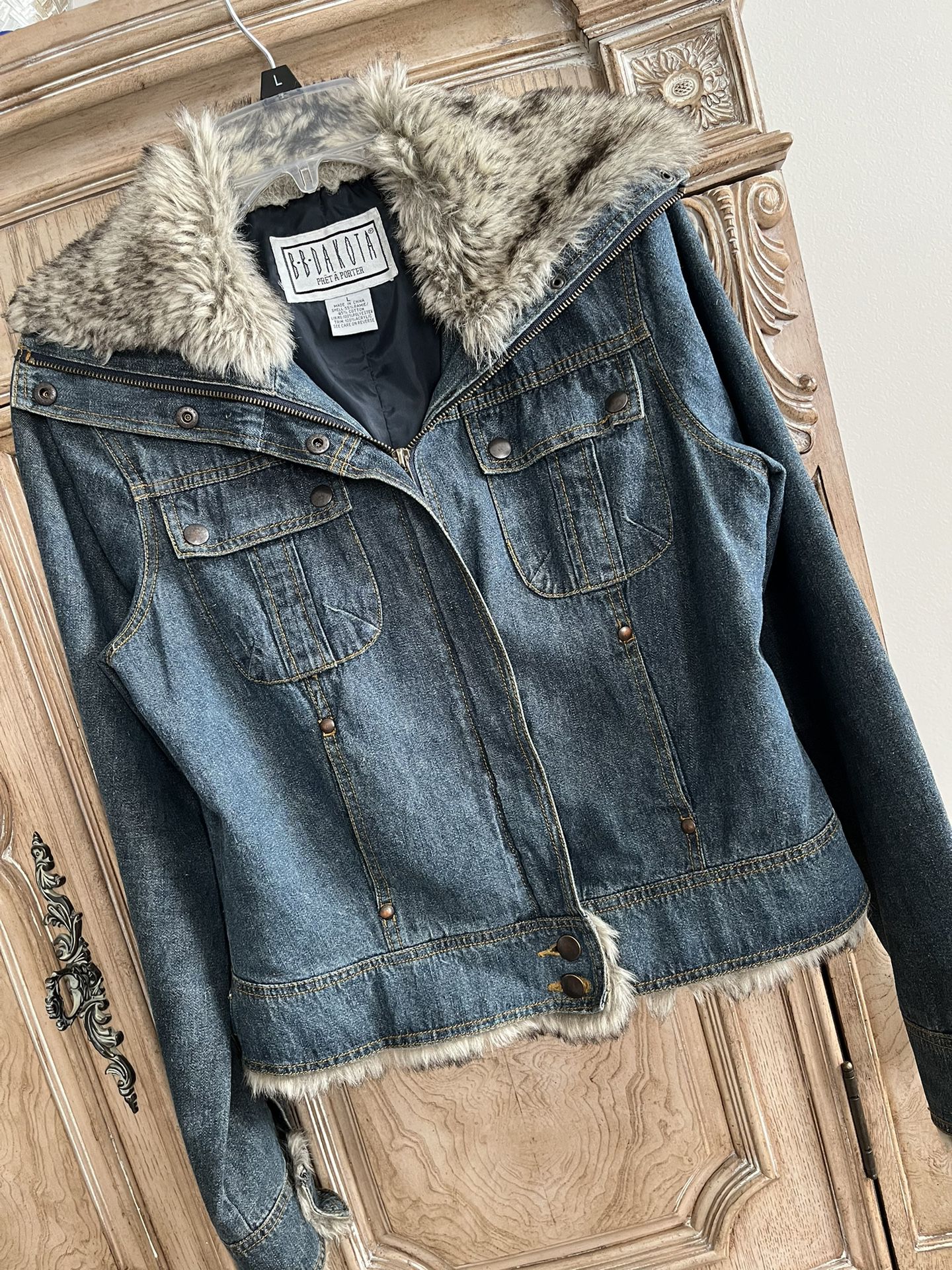Women’s Jean Jacket w/Faux Fur - Size Junior’s Large from Macy’s