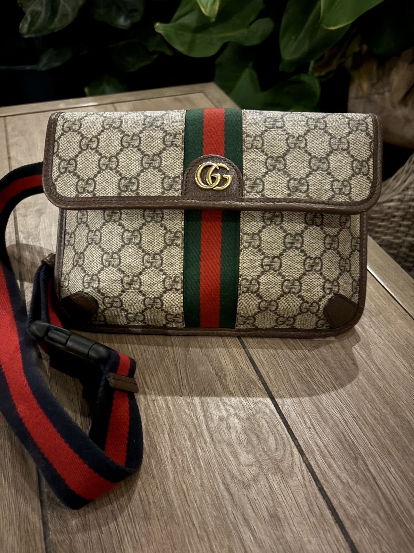 GUCCI EBONY OPHIDIA GG SUOREME SMALL BELT BAG