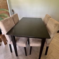 Dining Table W 4 Chairs