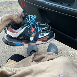 Tracks Size 42 ,Ksubis,LayRs Deal All For 200