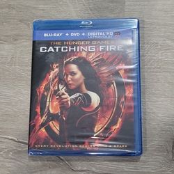 The Hunger Games Catching Fire Blu-Ray & DVD 