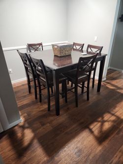 Brown Dinning Table With 6 Chairs