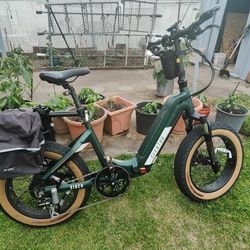 Aventon Sinch Folding Ebike And Accessories