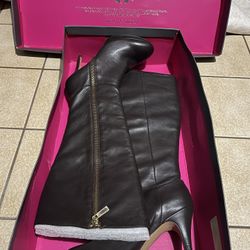 Dark Roast(Dark brown) Size 8 High Boot  “”Pre Owned With Original Box””