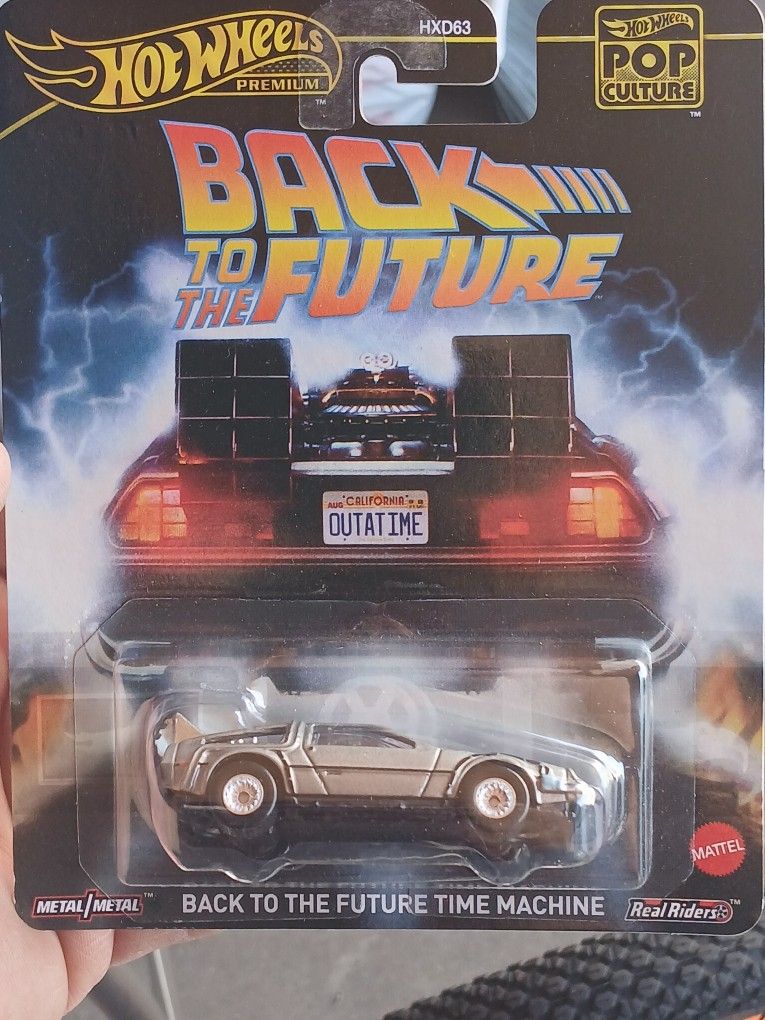 Back To The Future DeLorean Time Machine 1:64 Scale Premium Hot Wheels 🔥 🛞 New ** Buy $20+ And Get free Hot Wheels Sealed