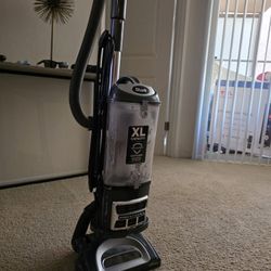 Shark Navigator XL Capacity Professional Lift-Away Vacuum w/ Attachments
