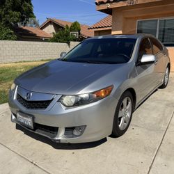 2010 Acura’s TSX
