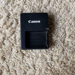 Genuine OEM Canon LC-E5 Battery Charger (Built-In Plug) For LP-E5 Battery Used