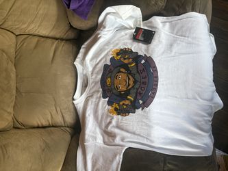 Lakers 4 championship tee shirt new condition size medium Nike