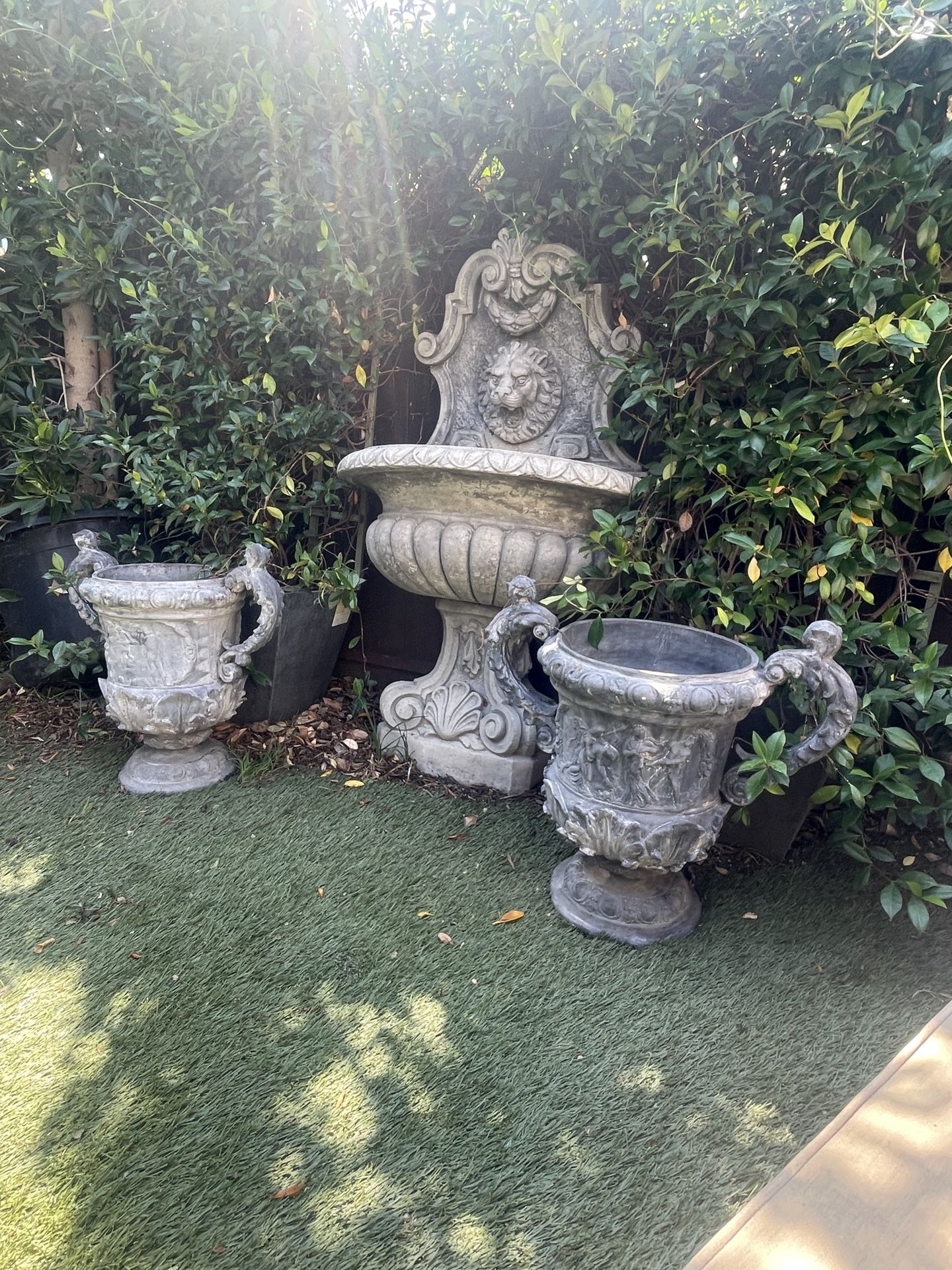 Concrete Lion Fountain  58 X 36 X 21