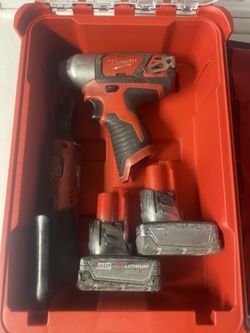 Milwaukee impact with 2 batteries