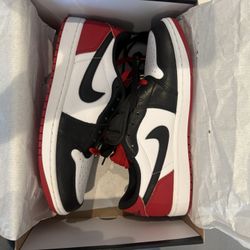 Nike Air Jordan 1 Low Retro OG Dead Stock 8.5 