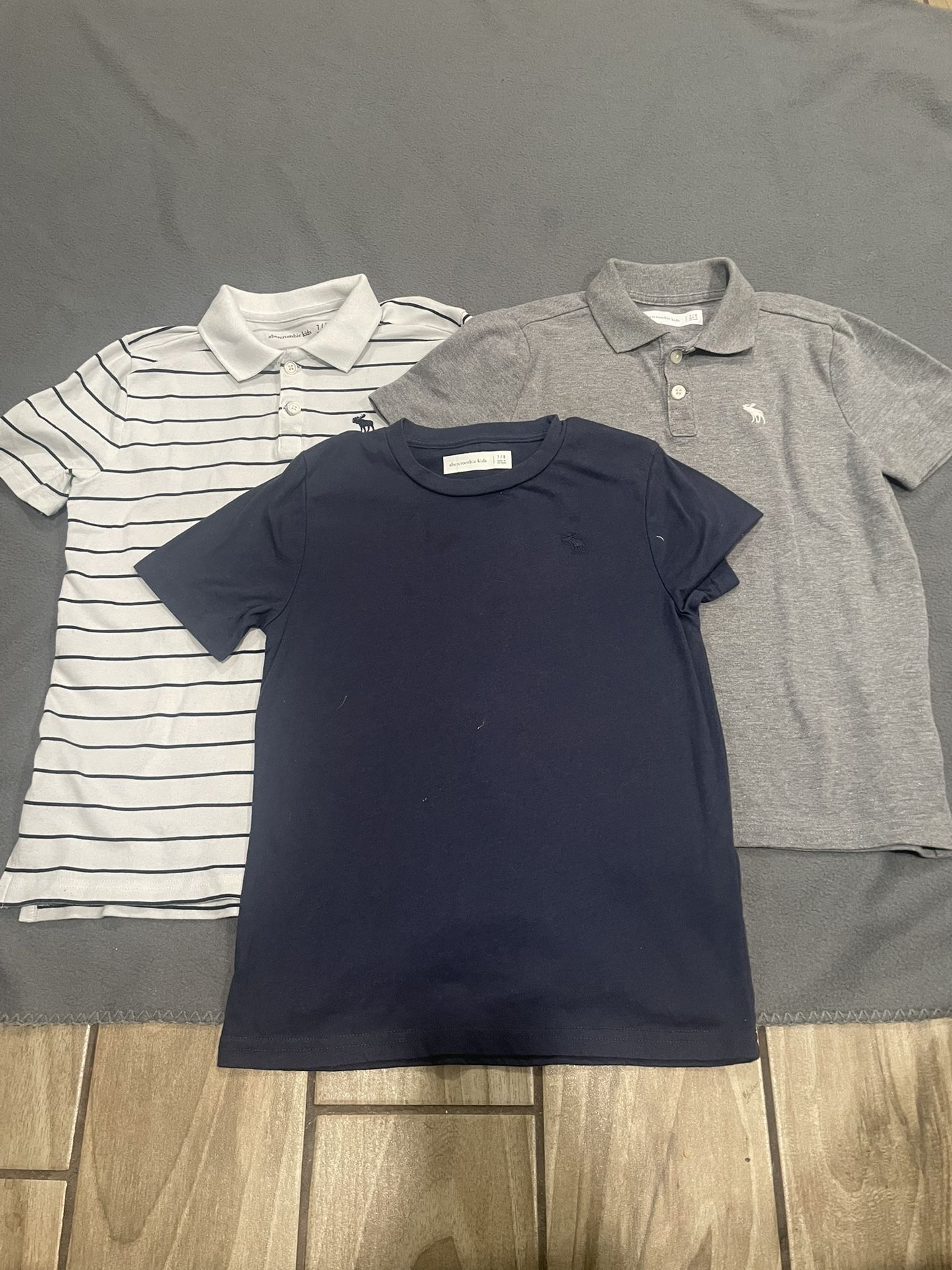 **Bundle Boys size 7/8 - 3 shirt Bundle** USED - GOOD CONDITION